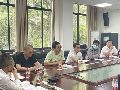 图3 班主任帅学宏老师交流发言.jpg